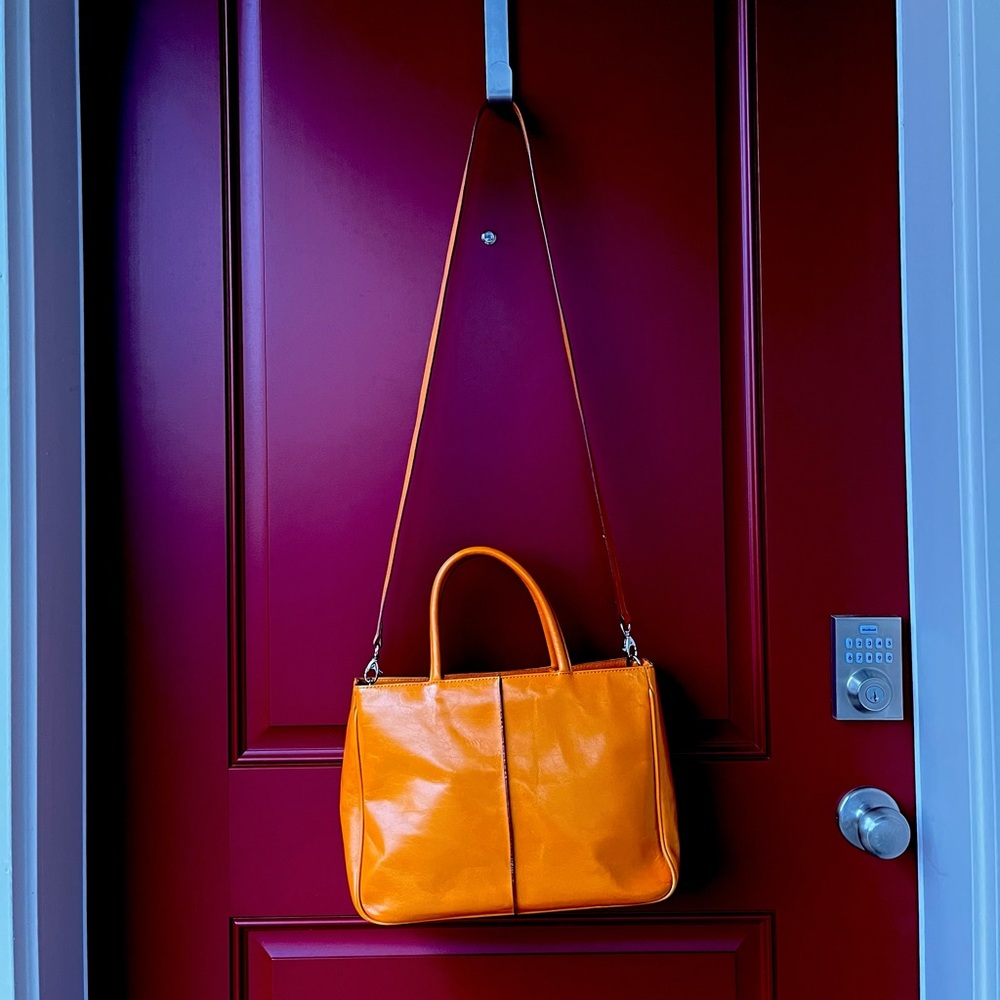 HOBO Leather Tote / Crossbody